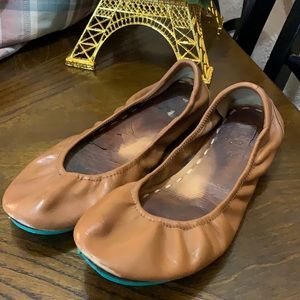 TIEKS FLATS 💚💚